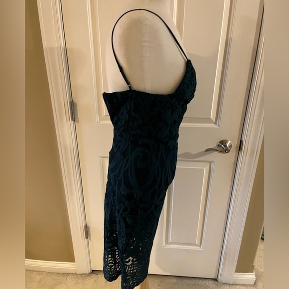 Bardot Gia Lace Midi Dress-NWT Size 4-Party/Holiday Dazzle - Picture 5 of 16